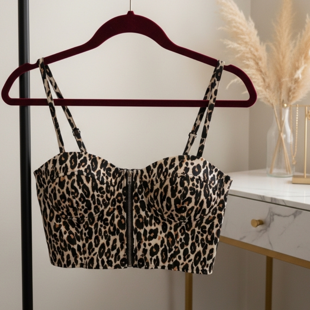 Crop Leapord soft padded bustier top!